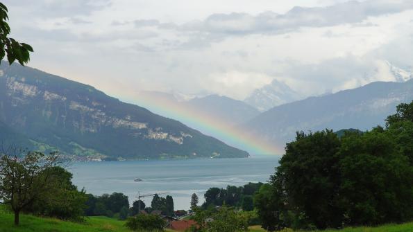 Niederhorn mit Regenbogen