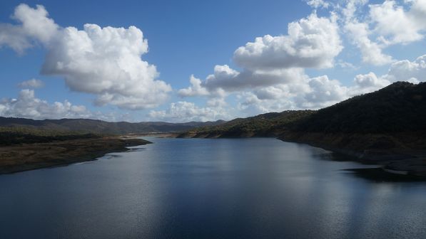 Puente del embalse de San Rafael De Navallana