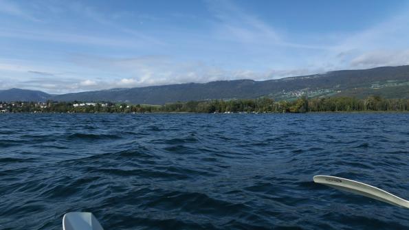 Sind mit dem Row on Air Kayak über den Neuenburgersee