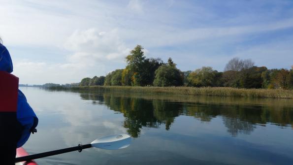 Mit dem Kayak Row on Air auf dem Murtensee