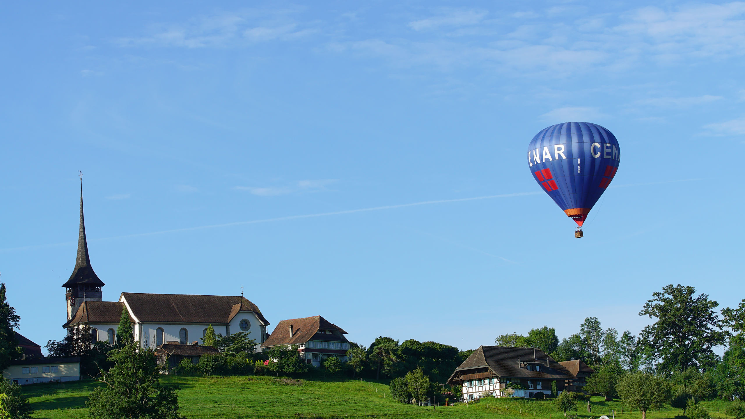 Kirche Bösingen Heissluftballon