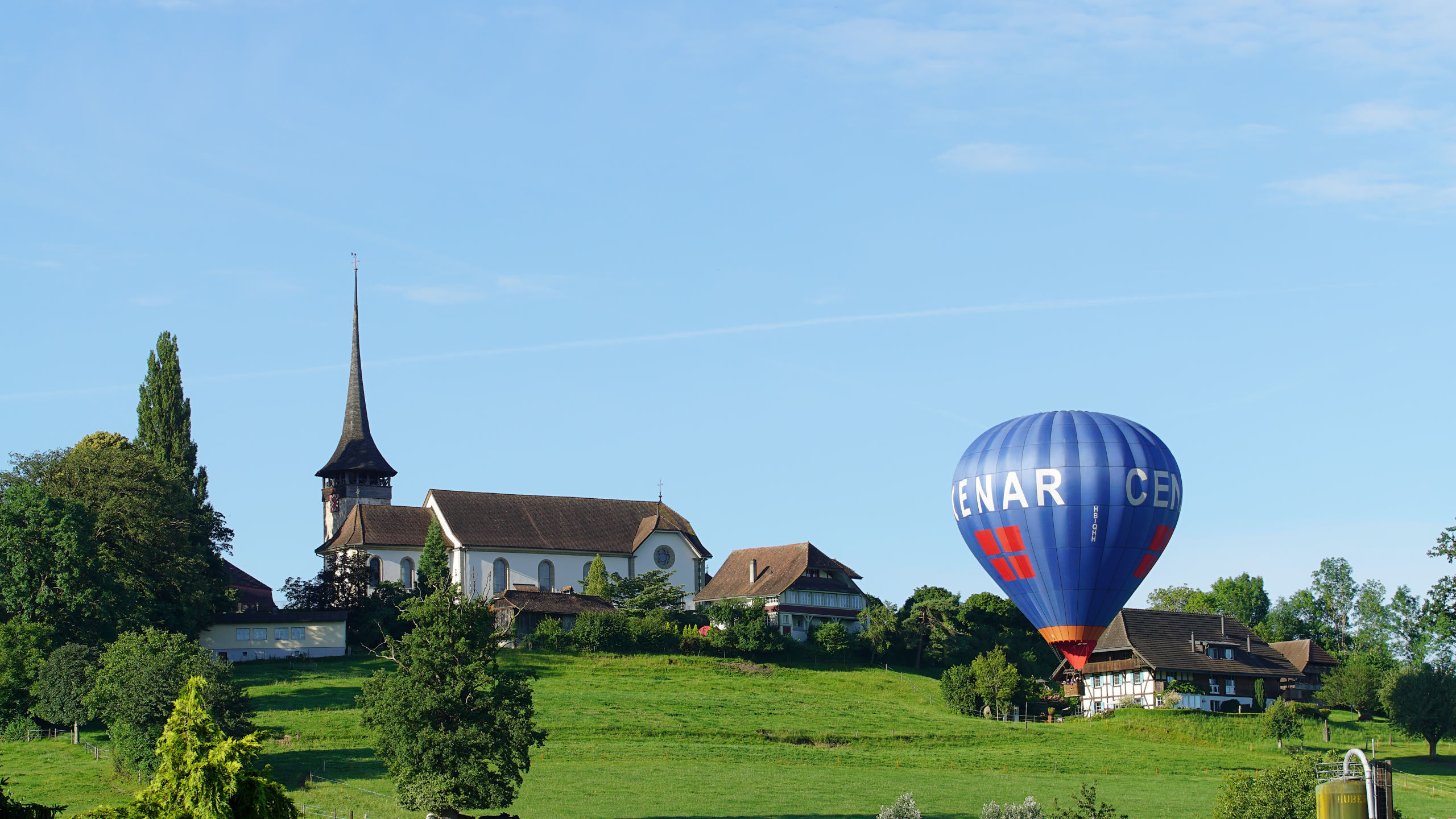 Kirche Bösingen Heissluftballon