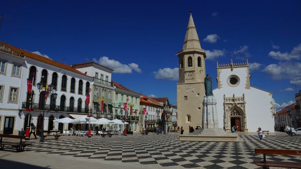 Tomar ist eine portugiesische Stadt 