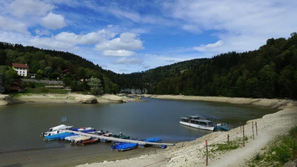 Mit dem Schiff auf dem Doubs