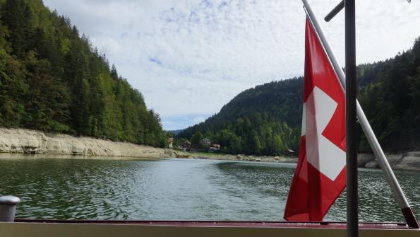 Mit dem Schiff auf dem Doubs