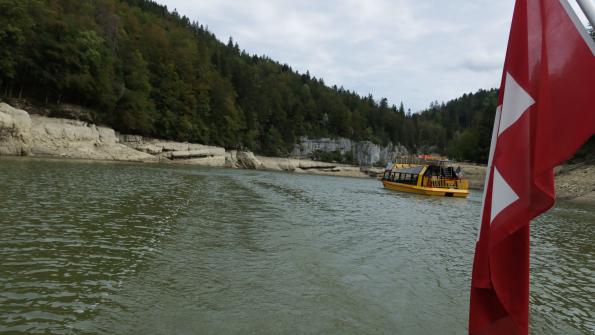 Mit dem Schiff auf dem Doubs